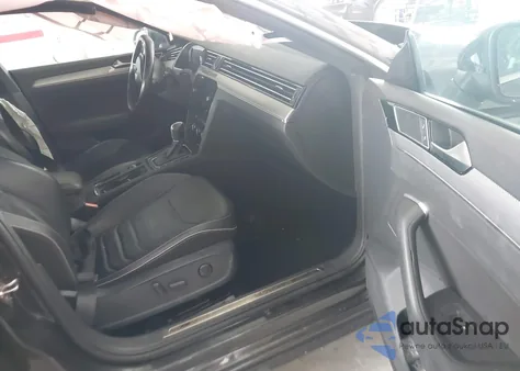 2019 Volkswagen Arteon 2.0T Sel R-Line z USA, uszkodzony, nr VIN WVWHR7AN4KE028885